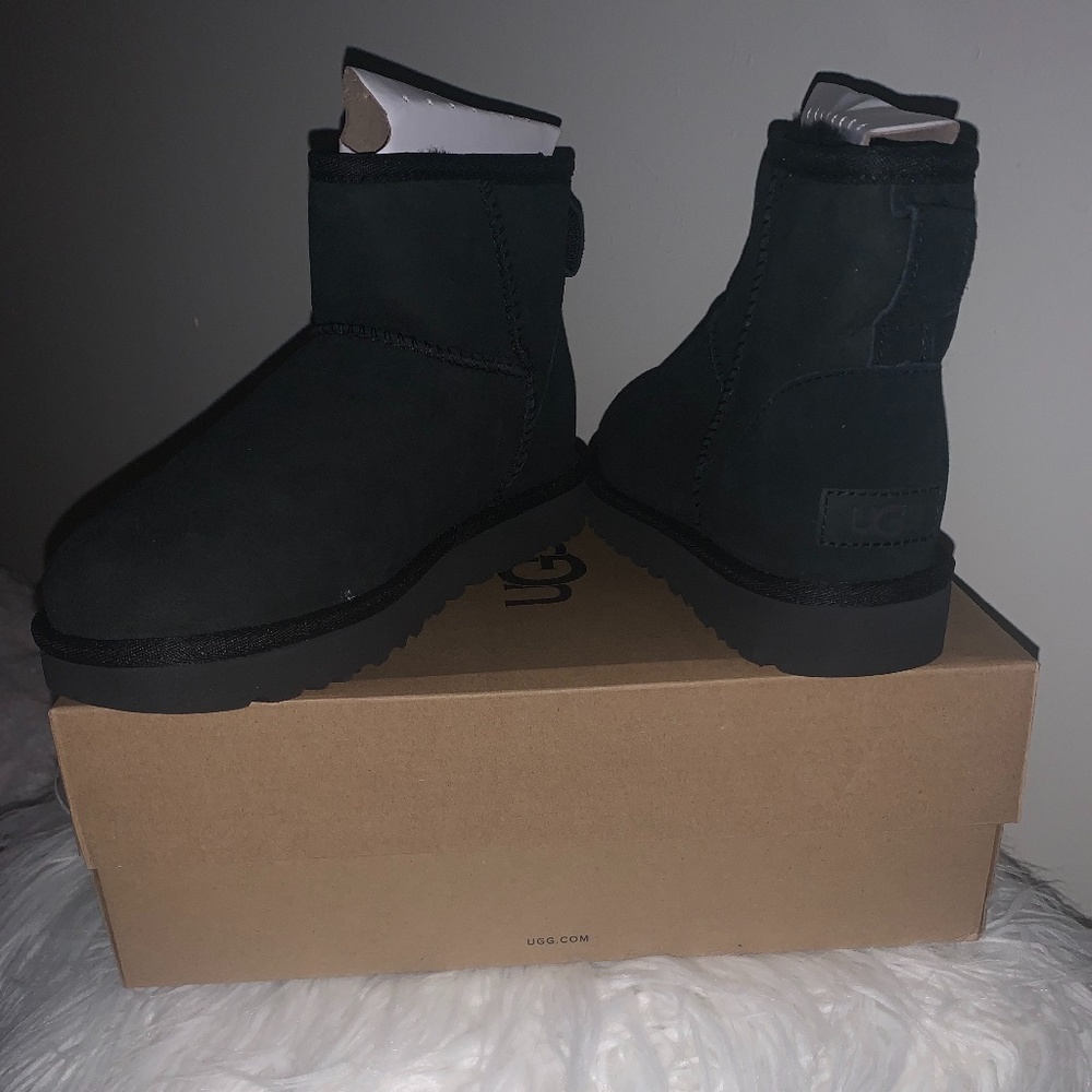 Short Black UGG Boots ( Adults And Kids)